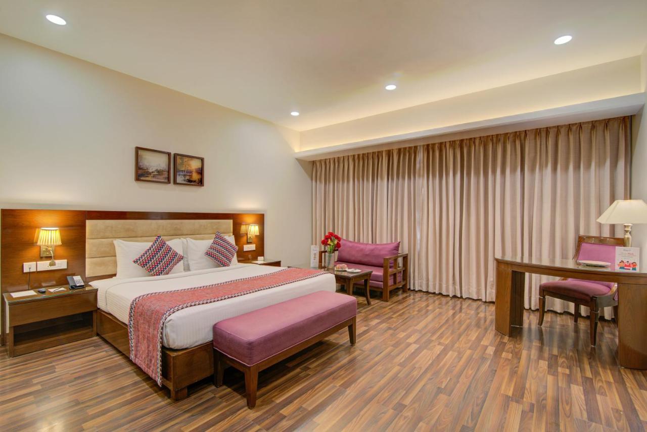 Hotel Home In By Amrik Sukhdev Sonipat Exterior photo